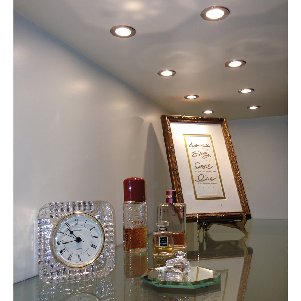 Small recessed outlet led lights